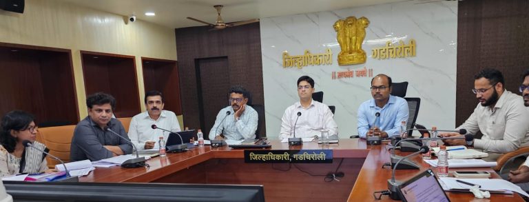 *काटेकोरपणे नोंदणी घेण्याचे जिल्हाधिकाऱ्यांचे निर्देश*