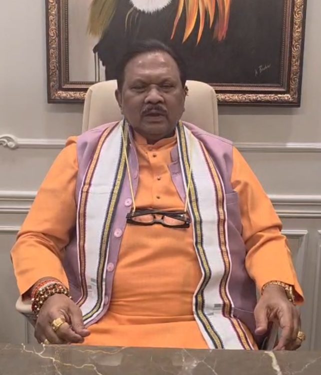 माजी मंत्री व आमदार धर्मराव बाबा आत्राम 